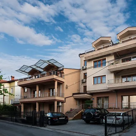 Antigona Apartment